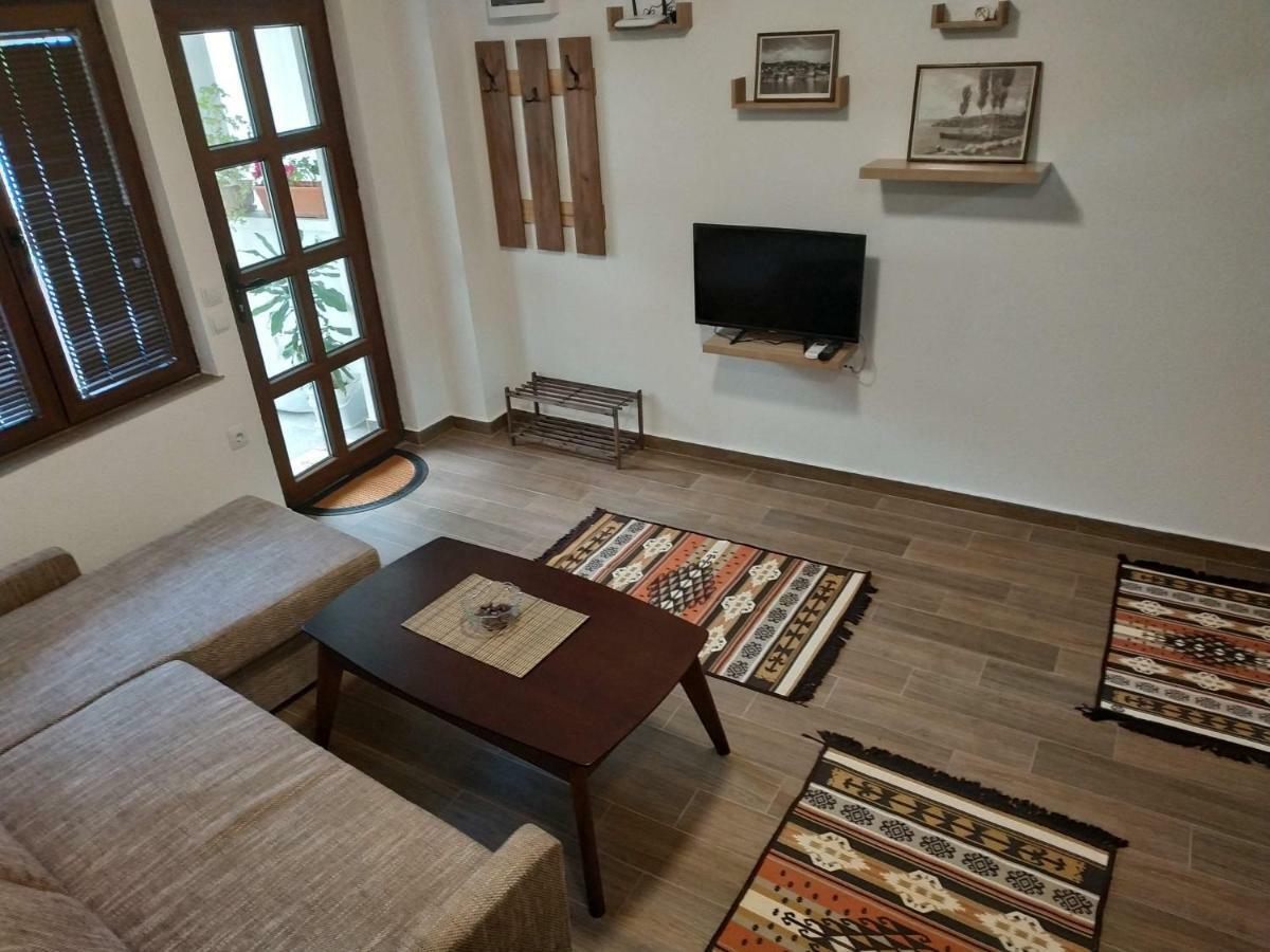 At George'S Apartments Ohrid Exterior foto
